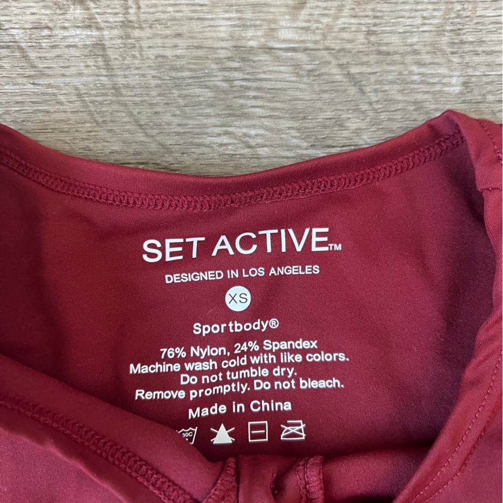 Set Active SportBody Cropped Long Sleeve Cardigan in Burgundy - Picture 3 of 4